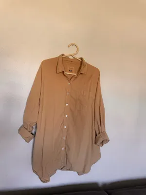 American Eagle Outfitters Button-Up Shirt thumbnail 3