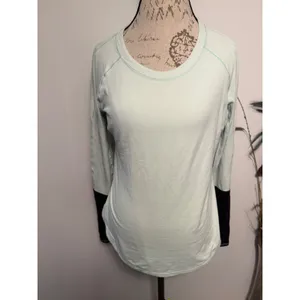 Lululemon Athletic Long Sleeve Raglan Top Mint Green Black Sleeve‎ Contrast 6 thumbnail 2