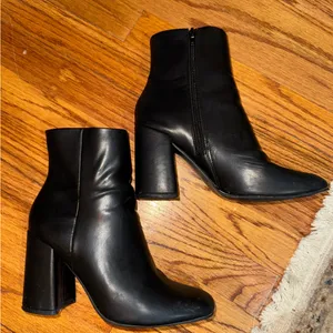 Steve Madden Square Toe Heeled Ankle Boot thumbnail 4