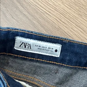 Zara high rise wide leg jeans thumbnail 3