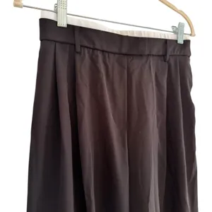 NWT OGL Double Pleated Mid Rise Wide Leg Trousers Women’s Size Medium Black thumbnail 3
