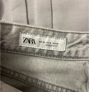 ZARA Mid-Rise Jeans Straight-Leg thumbnail 6