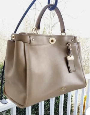 Gorg Authentic Vintage Coach Large Gramercy Leather Satchel – Beige – Pre-Owned thumbnail 1