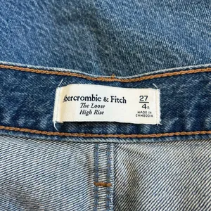 Abercrombie & Fitch The Loose High Rise Jeans Raw Hem Relaxed Baggy Size 27/4 thumbnail 6