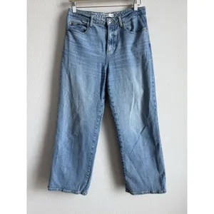 Zara Women’s Medium Wash High Rise Wide Leg‎ Baggy Jeans Blue Denim Size 8 thumbnail 3