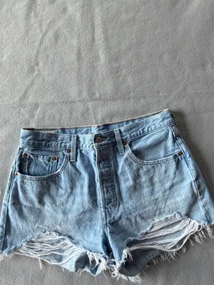 Levis Women's 501 Quiet Riot Hi Rise Shorts Size 31 #260187 thumbnail 2
