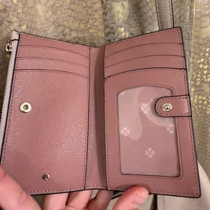 Kate Spade Pinky Beige Pebble Leather Crossbody Purse and Card Wallet Set thumbnail 4