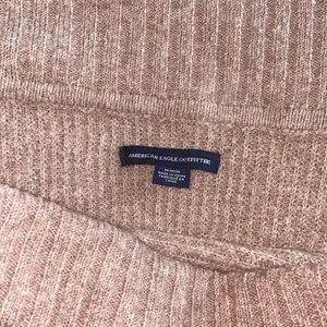 ✨American Eagle Off Shoulder Ribbed Sweater✨ thumbnail 5