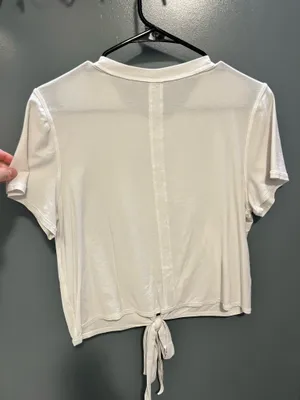 Lululemon top thumbnail 3