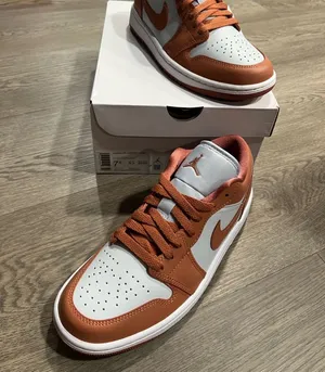 Nike Air Jordan 1 Low AJ1 Sky J Orange Women 7.5 Unisex Casual Shoes DC0774-080 thumbnail 1