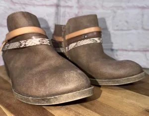 Jellypop Nashville Women's Ankle Boots in Brown Size 7 thumbnail 1