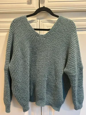 Sweater thumbnail 3