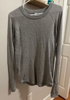 Lululemon Sweater thumbnail 1