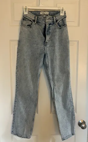 Abercrombie Jeans thumbnail 1