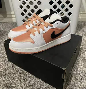 Nike Jordan 1 Low thumbnail 1