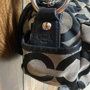 handbag thumbnail 3