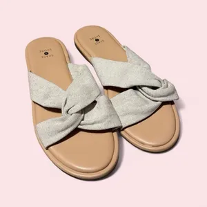 Shade & Shore Beige Knot-Detail Slide Sandals thumbnail 1