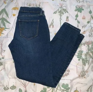 Old navy skinny jeans thumbnail 1