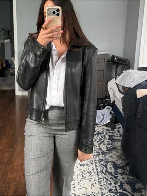 Vintage Black Leather Zip-Front Jacket thumbnail 2