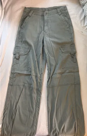 American Eagle Green Cargo Pants Olive Women’s thumbnail 1
