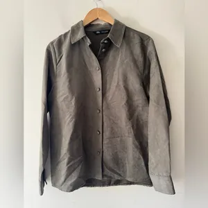 Zara Green Faux Suede Button‎ Down Shirt Shacket thumbnail 2