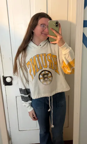 47 Harper slightly cropped Boston’s bruins hoodie thumbnail 1