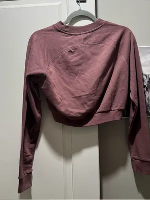 Gymshark training cropped sweater thumbnail 5