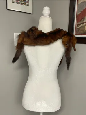 Vintage 1940s Fox Fur Shawl Collar Bakelite details real retro MCM Hollywood thumbnail 5