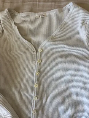 brandy melville White Ribbed Button-Front Cropped Cardigan thumbnail 2