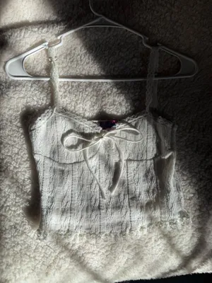 Edikted Lace Top thumbnail 3