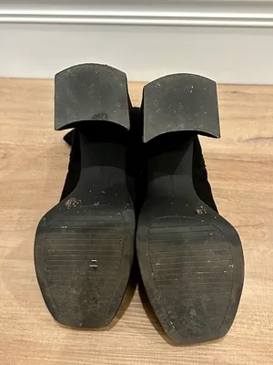 Kenneth Cole Reaction Black Suede Ankle Heeled Boots thumbnail 8