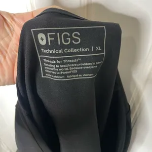 FIGS Technical Collection Black V-Neck Scrub Top Womens XL Short Sleeve 588 thumbnail 3
