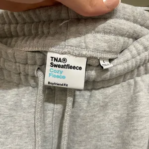Aritzia TNA Gray Hoodie and Sweatpants Set thumbnail 11