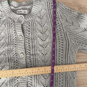 Hollister XS Cable‎ Knit Cardigan Eyelet Grey Coquette Minimal Preppy thumbnail 4