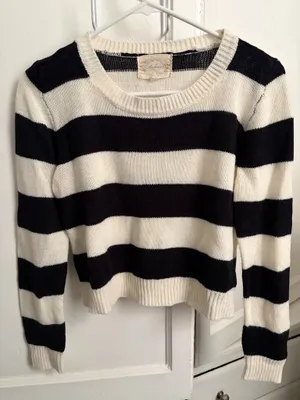 Ambiance Black and Cream Striped Crewneck Sweater Size Small thumbnail 7