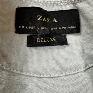 ZARA Deluxe T Shirt L Basic U Neck Short Sleeve Tee Top Light Gray Soft Classic thumbnail 4