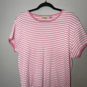 L.L. Bean Womens Size XL Pink White Stripe Short Sleeve Crew Neck Pullover Shirt thumbnail 3