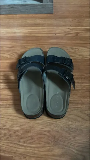 Madden Girl Sandals Black thumbnail 5