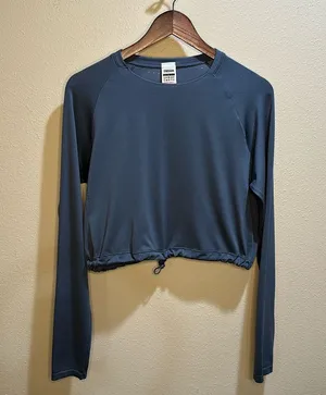 Gymshark large crop long sleeve seamless tee thumbnail 1