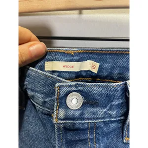 Levi's Wedgie Fit‎ Jeans Womens 29 Blue Premium High Rise Tapered Casual Classic thumbnail 3