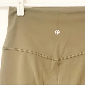 Lululemon Women's Size 4 Wunder Under Leggings‎ Olive Green Mid-Rise thumbnail 3