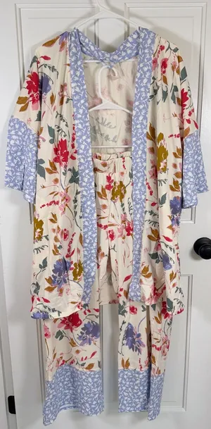 Pact Organic Cotton Floral Robe M/L & Pajama Pants XL Lounge Set thumbnail 1