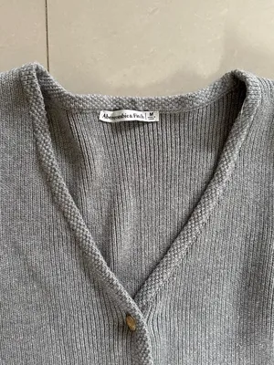 Abercrombie & Fitch Gray Knit Button-Front Tank Vest thumbnail 2