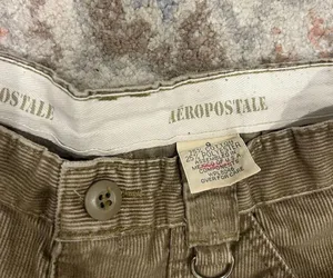 Women’s vintage Aeropostale cargo shorts size 8 thumbnail 3