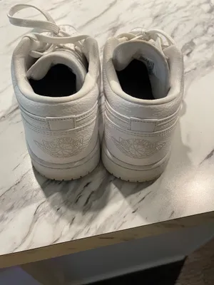 Nike Air Jordan thumbnail 2