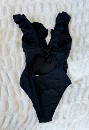 Cupshe One-Piece thumbnail 2