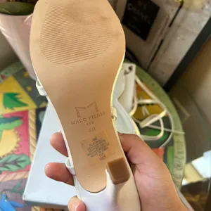 ✨MARC FISHER unicorn white heeled sandals thumbnail 6