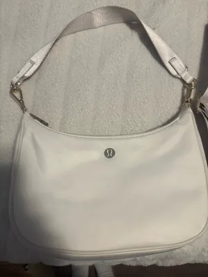 Lululemon purse thumbnail 1