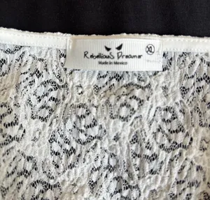 White lace blouse with floral pattern and tie front detail thumbnail 4