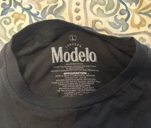 Modelo Oversized Neon Graphic T-Shirt Day of the Dead thumbnail 3